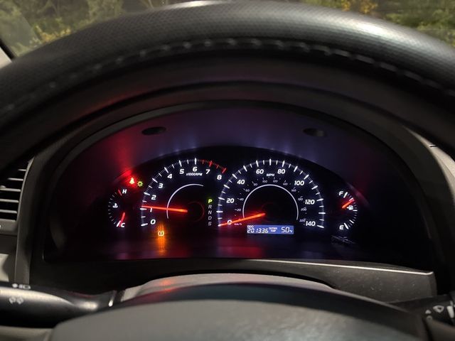 2010 Toyota Camry LE - 22939108 - 11