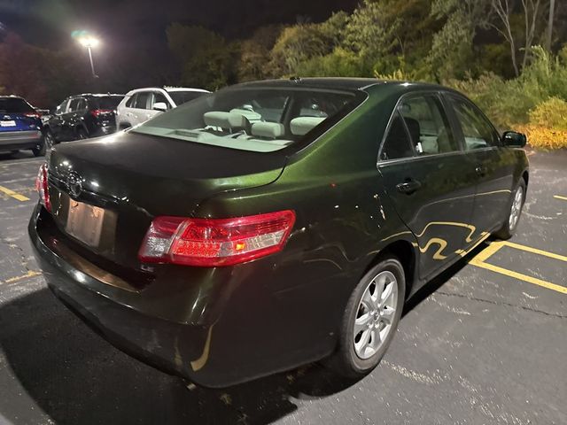 2010 Toyota Camry LE - 22939108 - 5