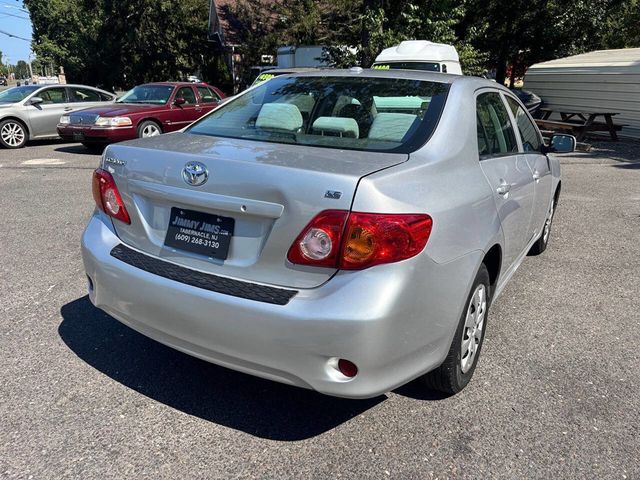2010 Toyota Corolla 4dr Sedan Automatic LE - 22919530 - 9