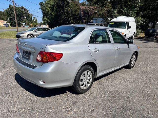 2010 Toyota Corolla 4dr Sedan Automatic LE - 22919530 - 10