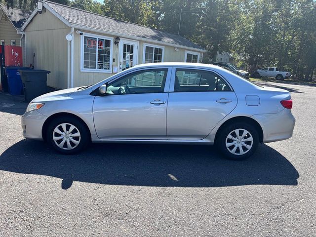 2010 Toyota Corolla 4dr Sedan Automatic LE - 22919530 - 5