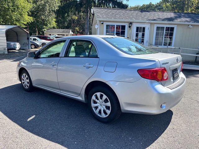 2010 Toyota Corolla 4dr Sedan Automatic LE - 22919530 - 6
