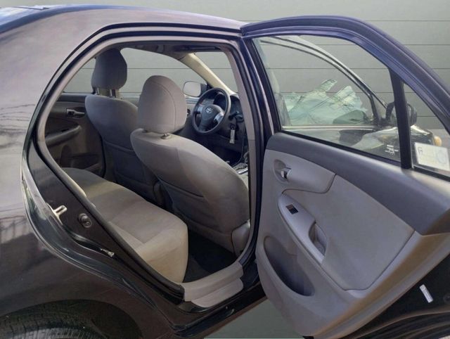 2010 Toyota Corolla 4dr Sedan Automatic LE - 22930541 - 13