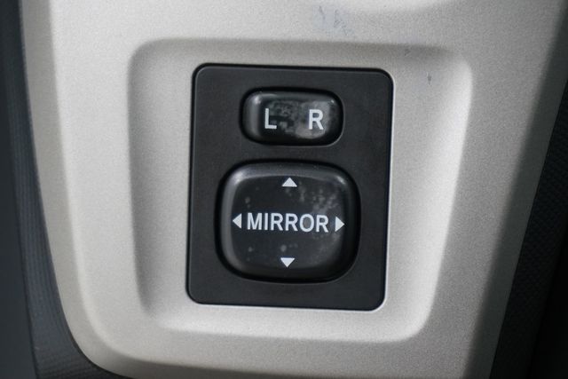 2010 Toyota Matrix 5dr Wagon Automatic FWD - 22899439 - 17