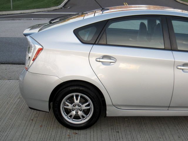 2010 Toyota Prius 5dr Hatchback III - 22173749 - 10