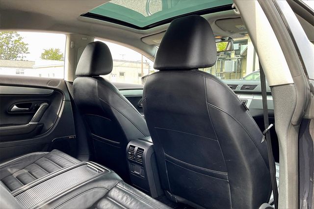 2010 Volkswagen CC 4dr DSG Luxury PZEV - 22939743 - 13