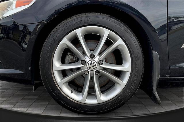2010 Volkswagen CC 4dr DSG Luxury PZEV - 22939743 - 32