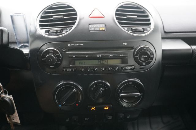 2010 Volkswagen New Beetle Coupe 2dr Automatic - 22929532 - 14