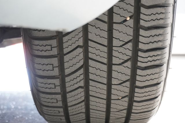 2010 Volkswagen New Beetle Coupe 2dr Automatic - 22929532 - 26