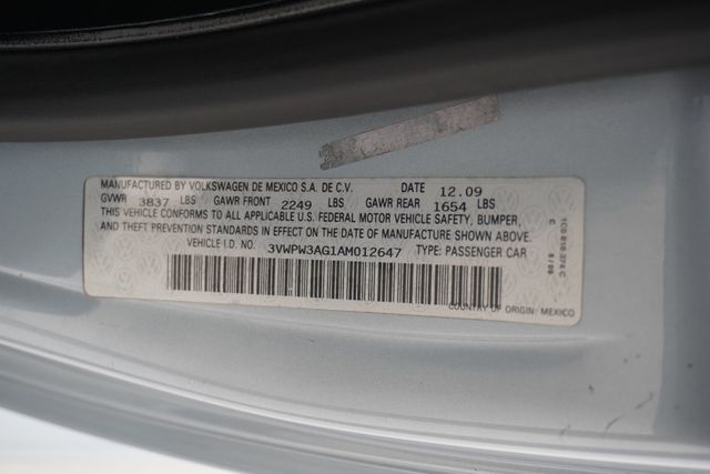 2010 Volkswagen New Beetle Coupe 2dr Automatic - 22929532 - 28