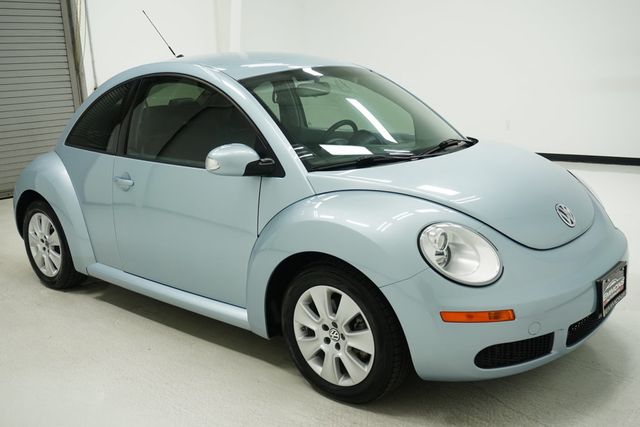 2010 Volkswagen New Beetle Coupe 2dr Automatic - 22929532 - 2