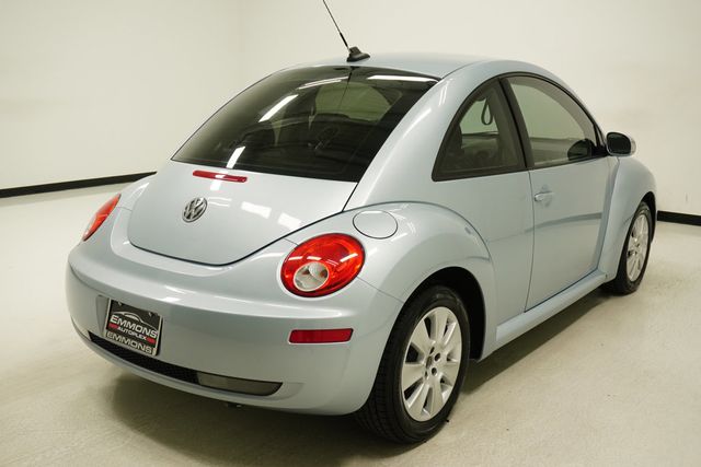 2010 Volkswagen New Beetle Coupe 2dr Automatic - 22929532 - 3
