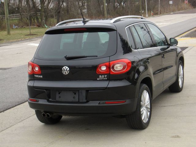 2010 Volkswagen Tiguan SE - 22356756 - 11