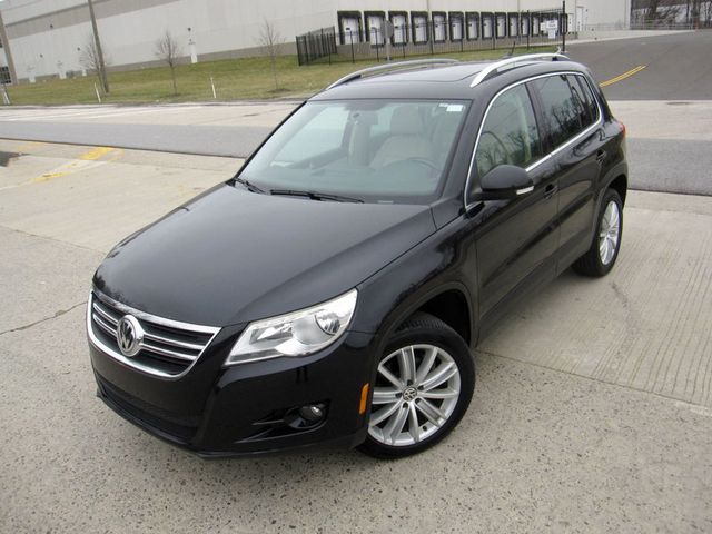 2010 Volkswagen Tiguan SE - 22356756 - 3