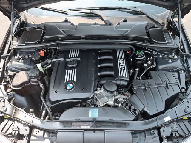 2011 BMW 3 Series 328i - 22892819 - 29