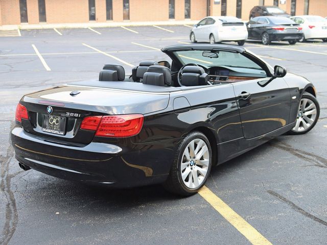 2011 BMW 3 Series 328i - 22892819 - 3