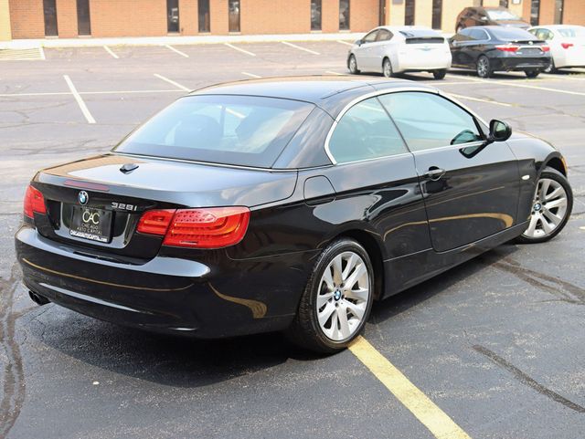 2011 BMW 3 Series 328i - 22892819 - 4