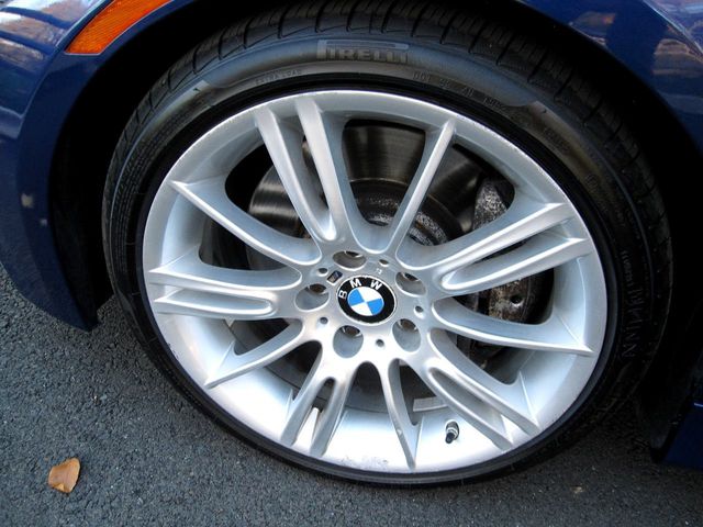 2011 BMW 3 Series 335i - 21656898 - 31