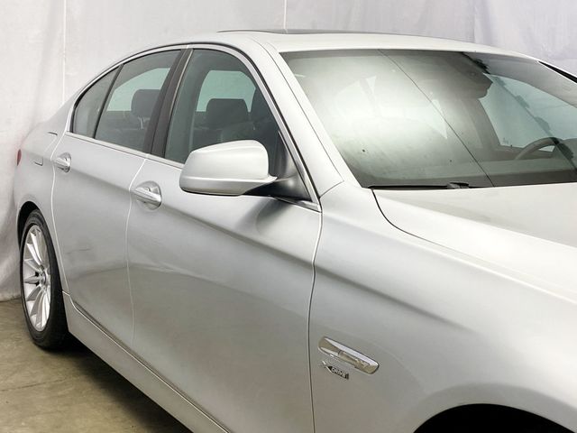 2011 BMW 5 Series 535i xDrive - 22926147 - 9