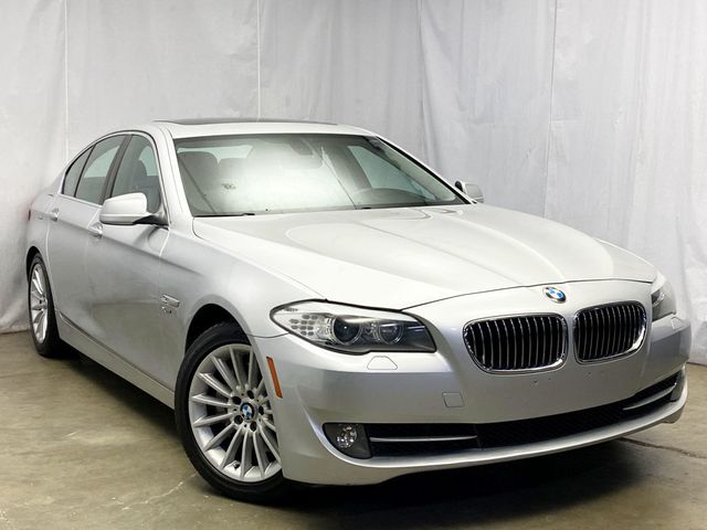 2011 BMW 5 Series 535i xDrive - 22926147 - 10
