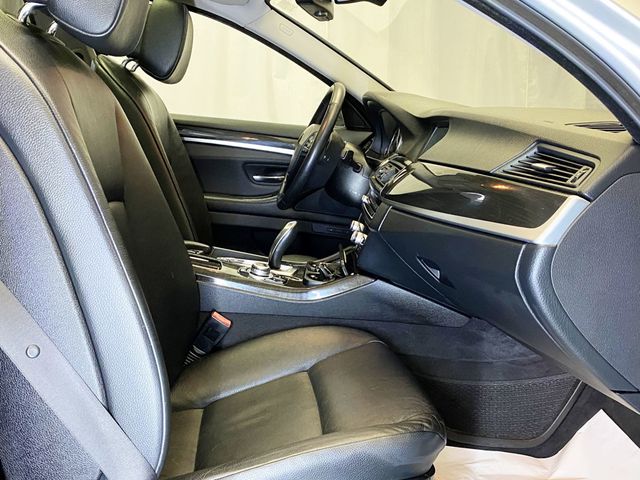 2011 BMW 5 Series 535i xDrive - 22926147 - 41