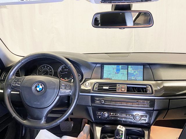 2011 BMW 5 Series 535i xDrive - 22926147 - 44