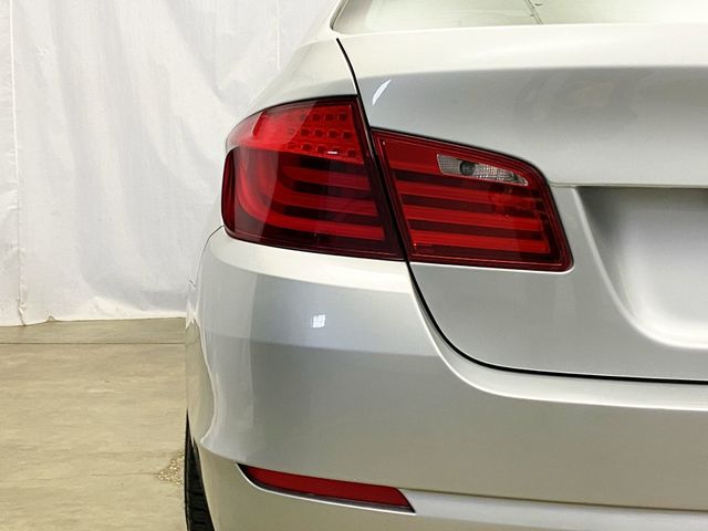 2011 BMW 5 Series 535i xDrive - 22926147 - 6