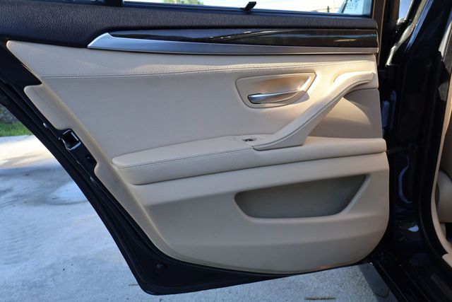 2011 BMW 5 Series CLEAN CARFAX, M SPORT PKG, HID LTS, BACKUP CAM, NAVIGATION, BT!! - 22780876 - 37