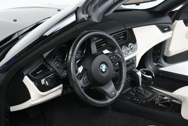 2011 BMW Z4 Roadster sDrive30i - 22380671 - 30