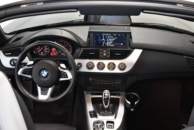 2011 BMW Z4 Roadster sDrive35i - 22417555 - 4