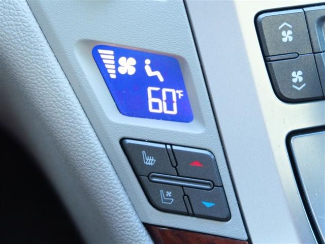 2011 Cadillac CTS Coupe 2dr Cpe Premium RWD 2dr Cpe Premium RWD - 16933925 - 24