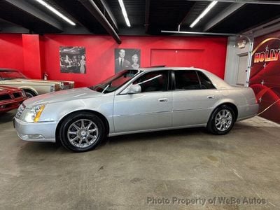 2011 Cadillac DTS Luxury Collection