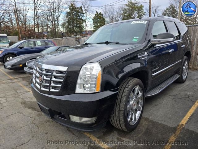 2011 Cadillac Escalade Luxury's photo
