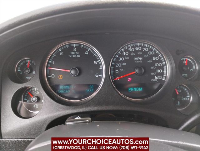 2011 Chevrolet Avalanche 4WD Crew Cab LS - 22849589 - 26