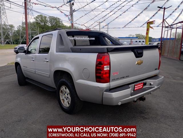 2011 Chevrolet Avalanche 4WD Crew Cab LS - 22849589 - 2