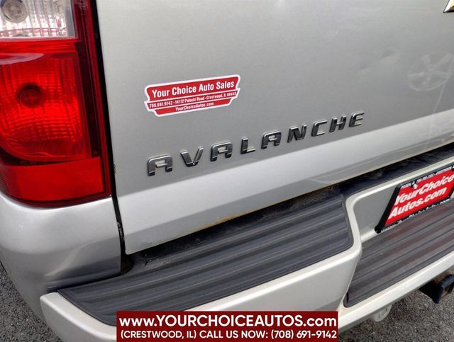 2011 Chevrolet Avalanche 4WD Crew Cab LS - 22849589 - 8