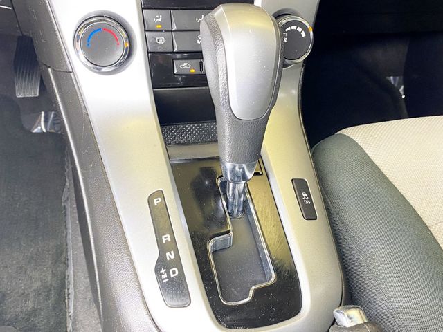 2011 Chevrolet CRUZE 4dr Sedan LS - 22938136 - 29
