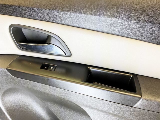 2011 Chevrolet CRUZE 4dr Sedan LS - 22938136 - 34