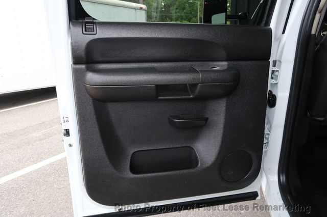 2011 Chevrolet Silverado 3500HD Silverado 3500 4WD Crew Cab Utility  - 22938828 - 16