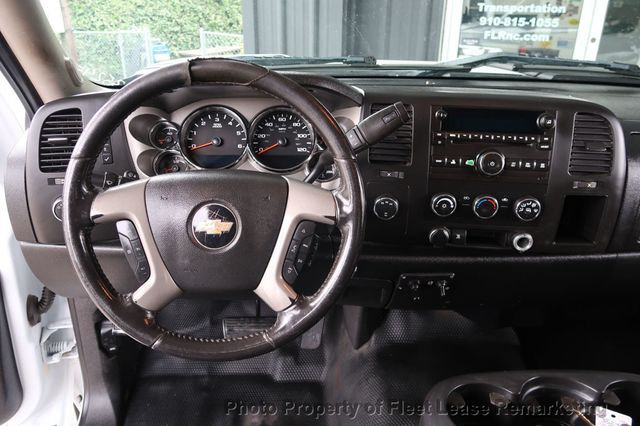 2011 Chevrolet Silverado 3500HD Silverado 3500 4WD Crew Cab Utility  - 22938828 - 26