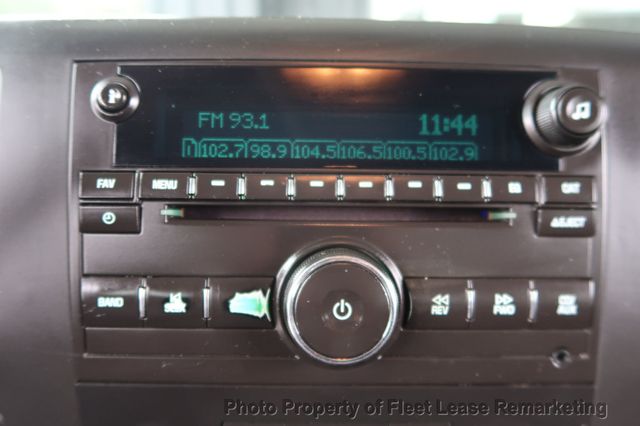 2011 Chevrolet Silverado 3500HD Silverado 3500 4WD Crew Cab Utility  - 22938828 - 29