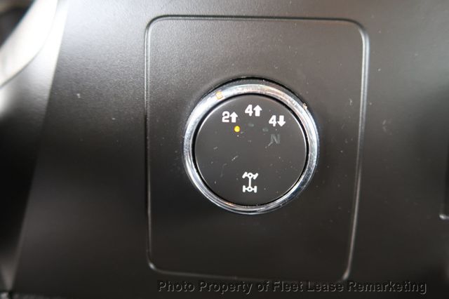 2011 Chevrolet Silverado 3500HD Silverado 3500 4WD Crew Cab Utility  - 22938828 - 31