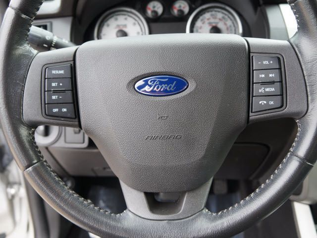 2011 Ford Focus 4dr Sdn SE - 11862264 - 10