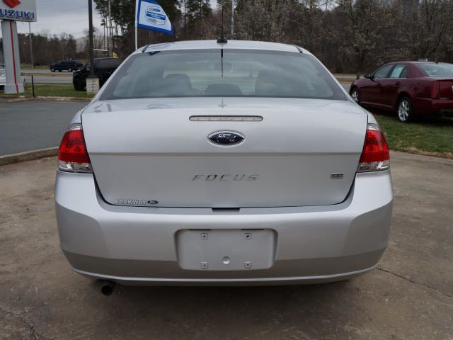 2011 Ford Focus 4dr Sdn SE - 11862264 - 20