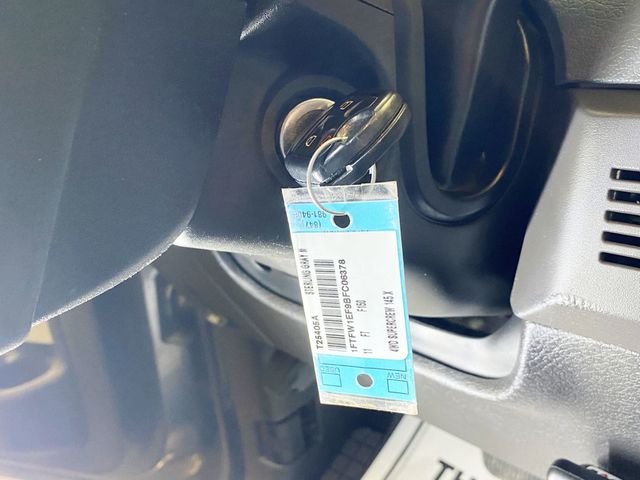 2011 Ford F-150 4WD SuperCrew 145" XLT - 22938175 - 30