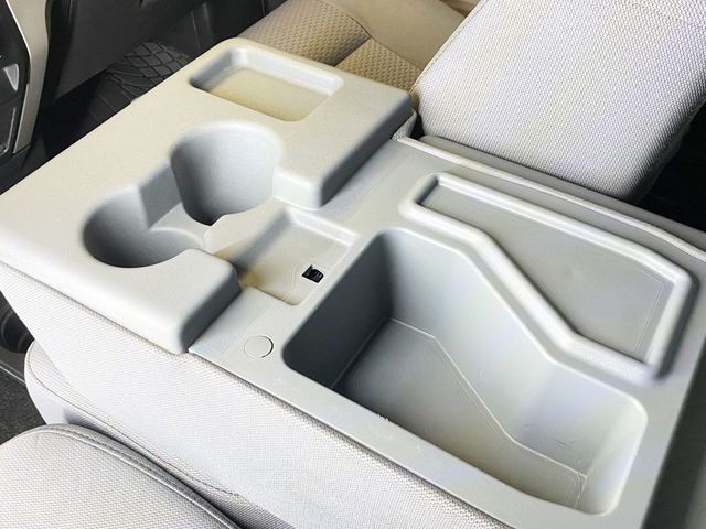 2011 Ford F-150 4WD SuperCrew 145" XLT - 22938175 - 36