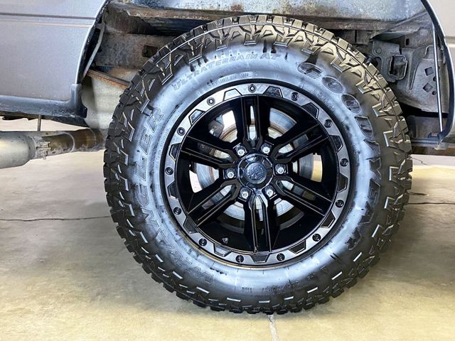 2011 Ford F-150 4WD SuperCrew 145" XLT - 22938175 - 52