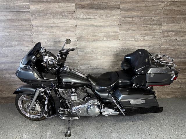2011 Harley-Davidson FLTRUSE CVO Road Glide Custom SUPER CLEAN! - 22940152 - 9