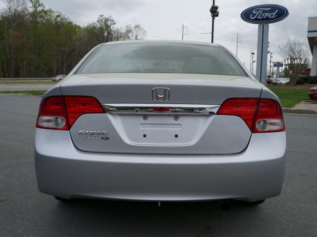 2011 Honda Civic Sedan 4dr Auto LX - 11825327 - 20