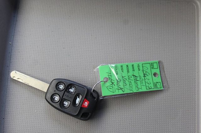2011 Honda Odyssey 5dr EX-L - 22912356 - 26